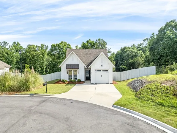 569 Cedarbrook Dr, Auburn, AL 36830