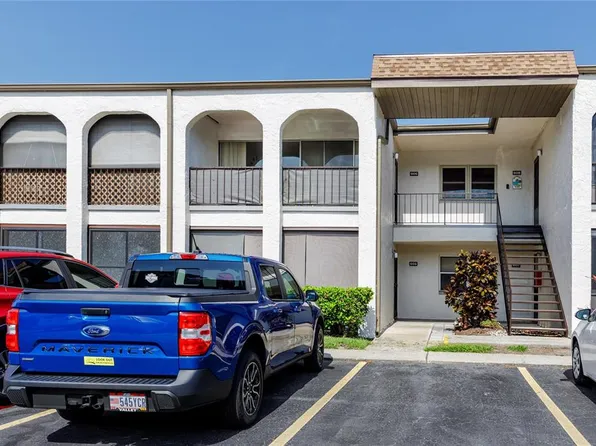 7701 Starkey Rd APT 606, Seminole, FL 33777