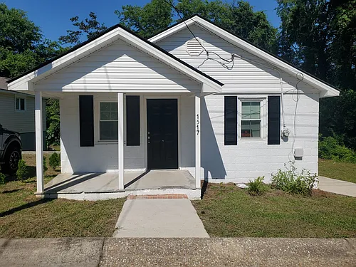 1517 Pierce St Photo 1