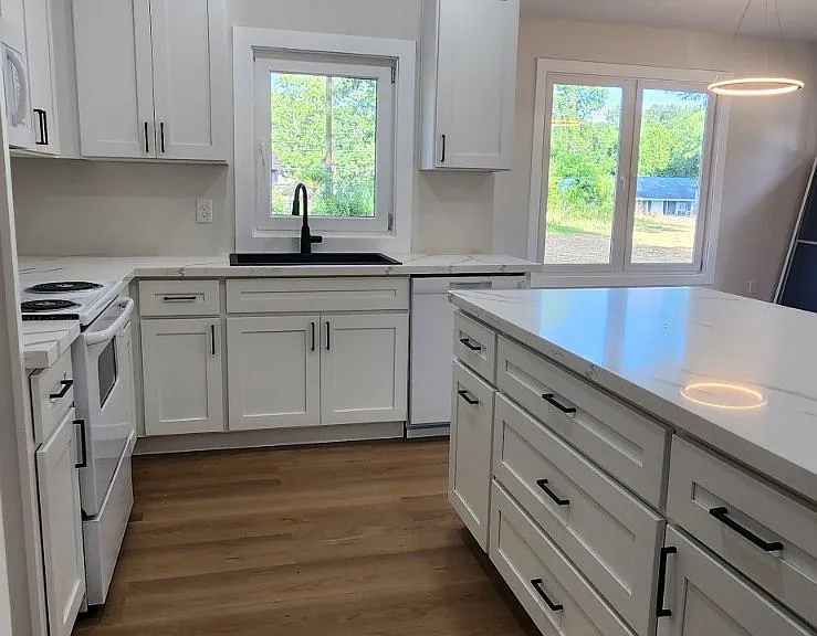 213 Rhode Island Cir — Photo 3