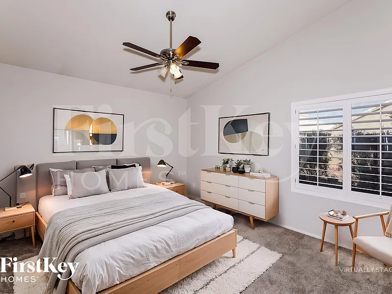 1102 W Monte Cristo Ave — Photo 12