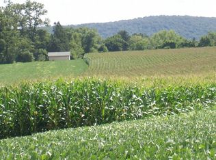 91 Fairview St, Barnesville, PA 18214