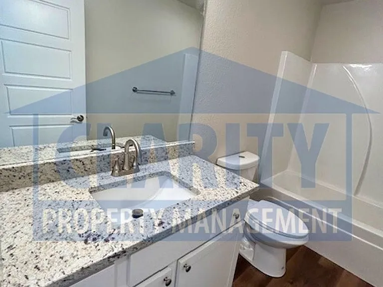 1594 Perry St SE — Photo 10