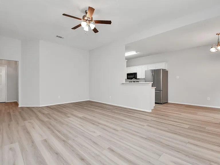 24118 Wild Horse Ln — Photo 15