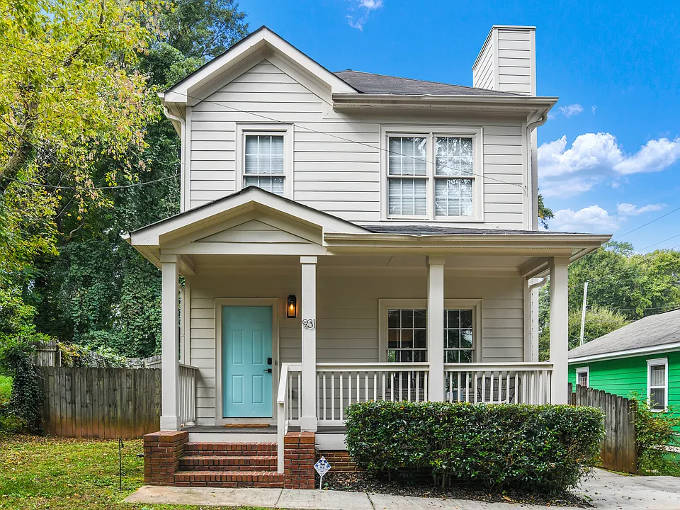 931 Fern Ave SE
