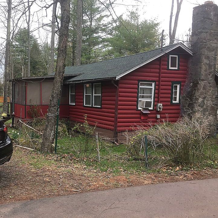 1st image of 104 Laura Ave #103