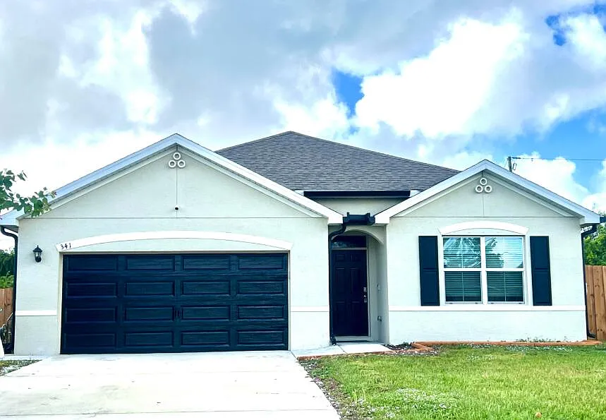 341 SW Ridgecrest Dr