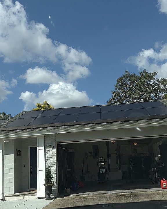 1st image of 3070 Riverbrook Dr