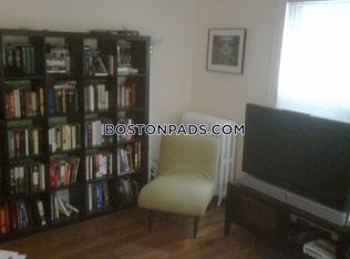 5 Kelly Rd #1, Cambridge, MA 02139