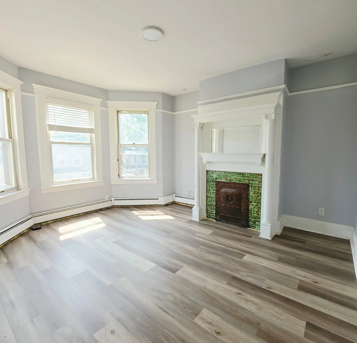 3 bed, 1000 sqft, $2,650 — Photo 3
