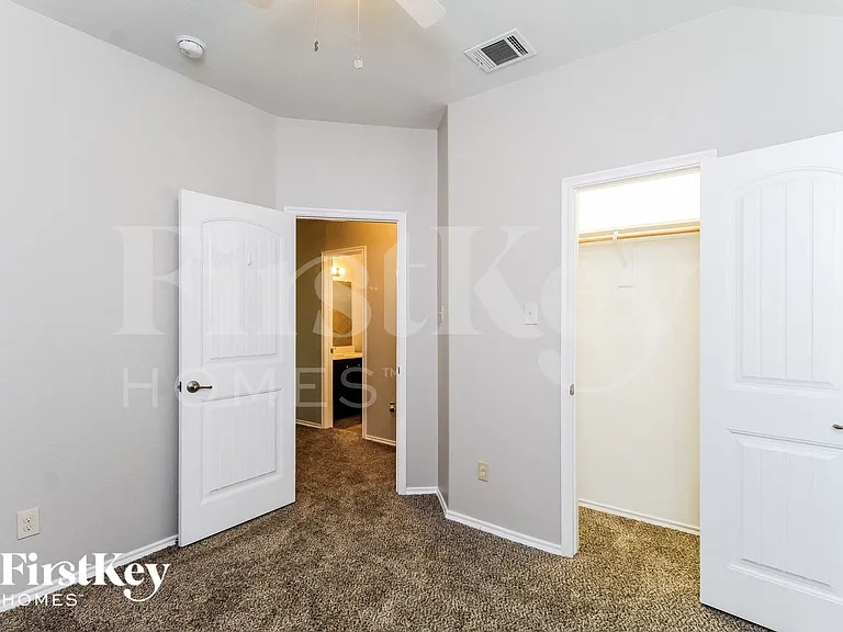 1309 Alder Tree Ln — Photo 10