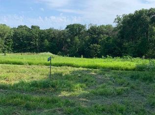 1809 Shamrock Ln, Waterville, IA 52170