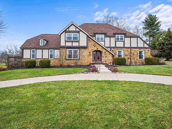 2nd image of 102 Rosebud Cir