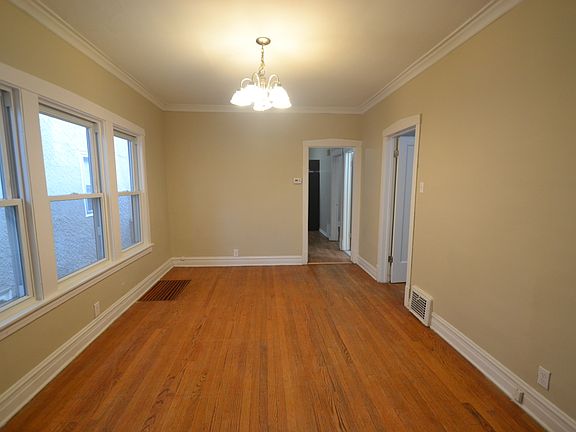 3rd image of 421 N Humphrey Ave