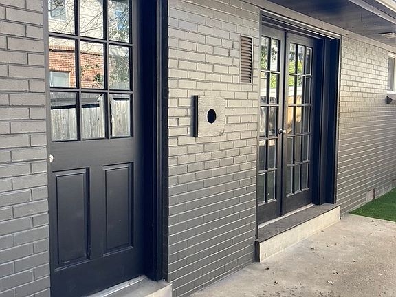 5th image of 909-921 Elm St