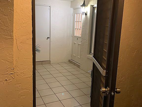3rd image of 3528 La Mar Ct APT C-1