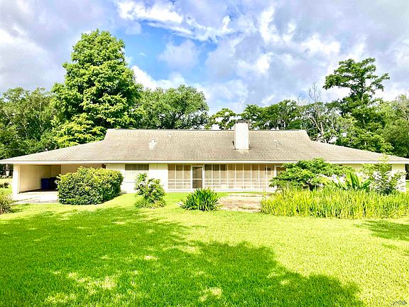 2nd image of 105 Nicholls Dr
