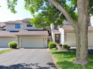 1328 Sunview Dr, Shoreview, MN 55126