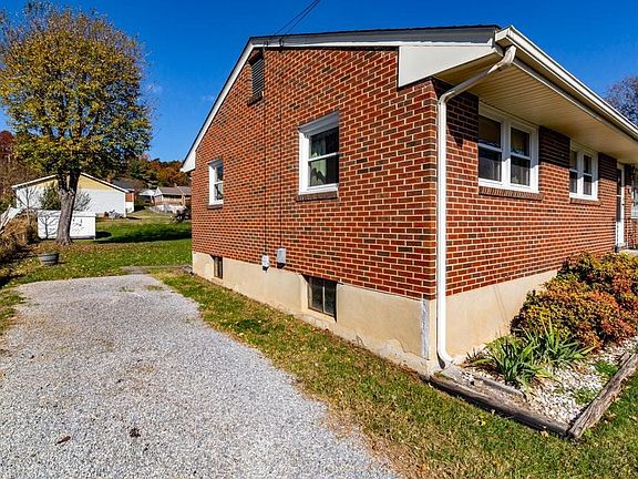 2nd image of 3711 Martinell Ave