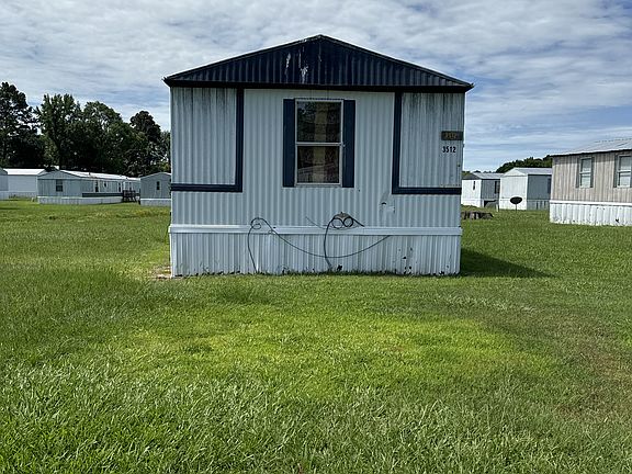 2nd image of 3512 Creek Front