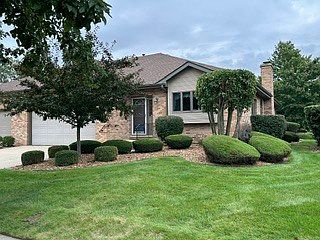 1st image of 80 Fairfield Dr
