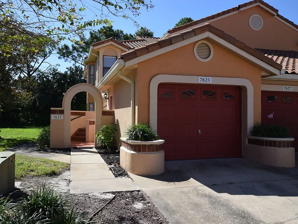 7625 Sugar Bend Dr