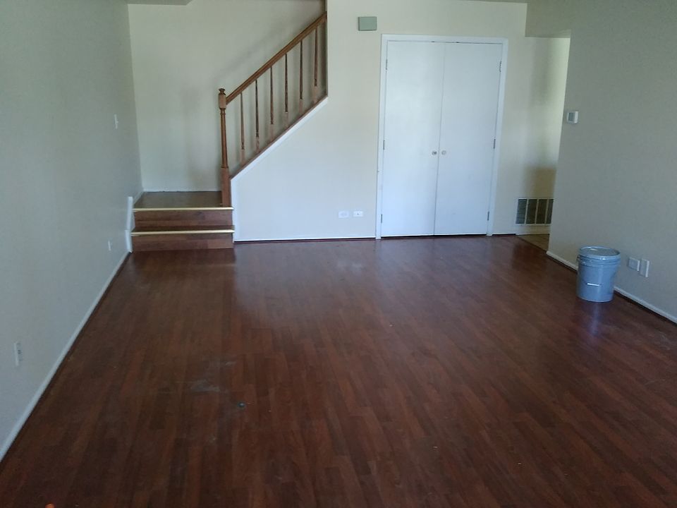 1st image of 366 Taylor Ct