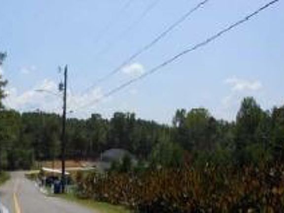Exterior Neighborhood (street photo)