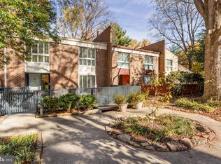 11531 Links Dr, Reston, VA 20190