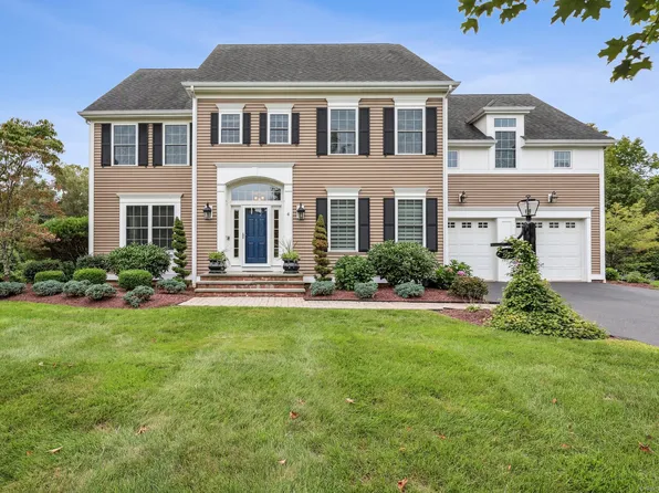 4 Ingelside Drive, Farmington, CT 06032