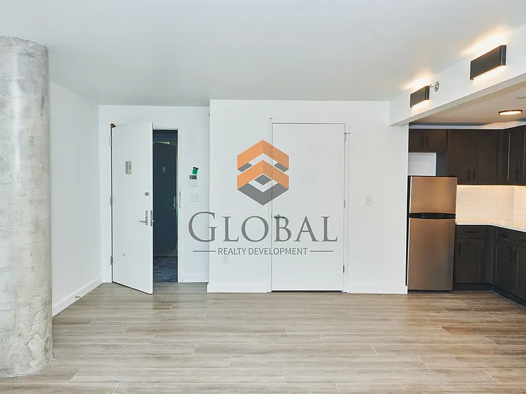 790 Allerton Ave #305 — Photo 6