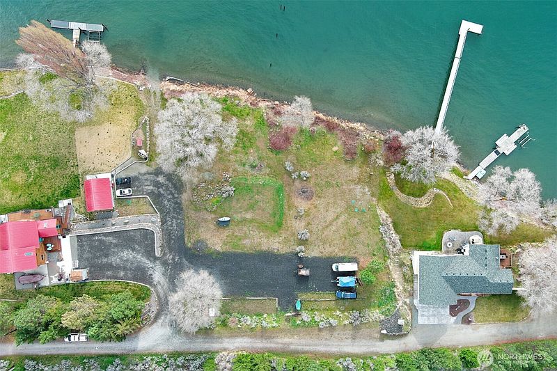 2nd image of 151 Sweetwater Lane