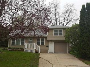 105 N Oak St, West Union, IA 52175