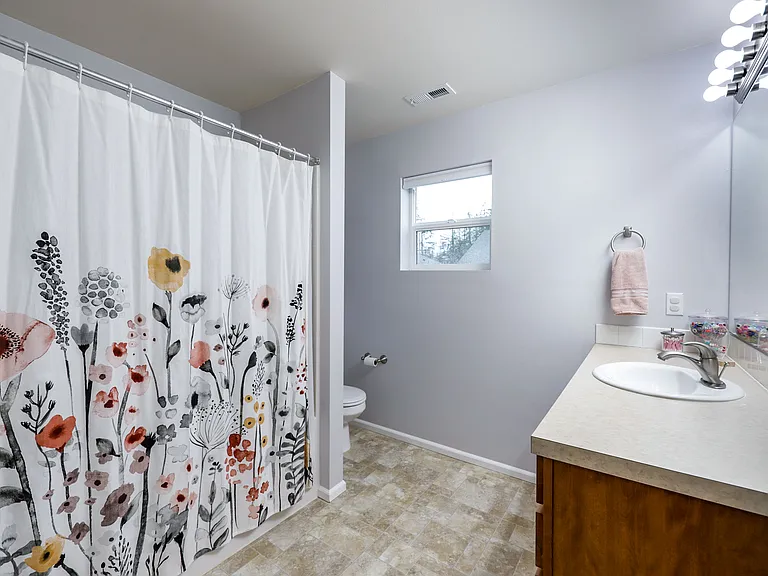 4619 Strathmore Cir SW — Photo 23