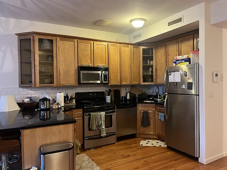 963 Kent Ave #3-1 — Photo 8