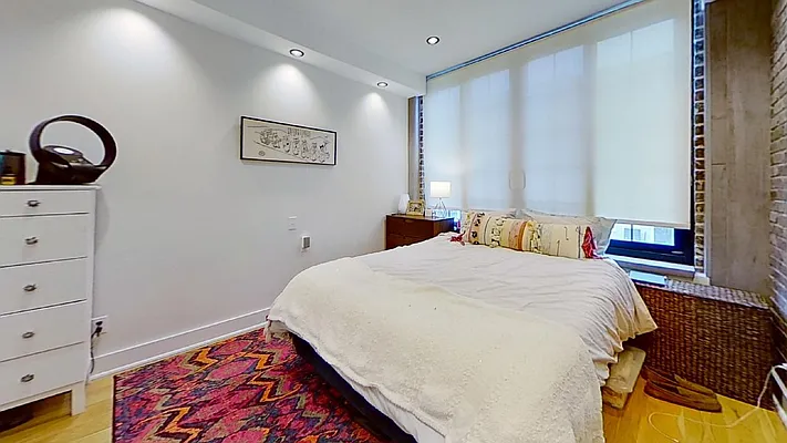 Rented by Bond New York | media 4