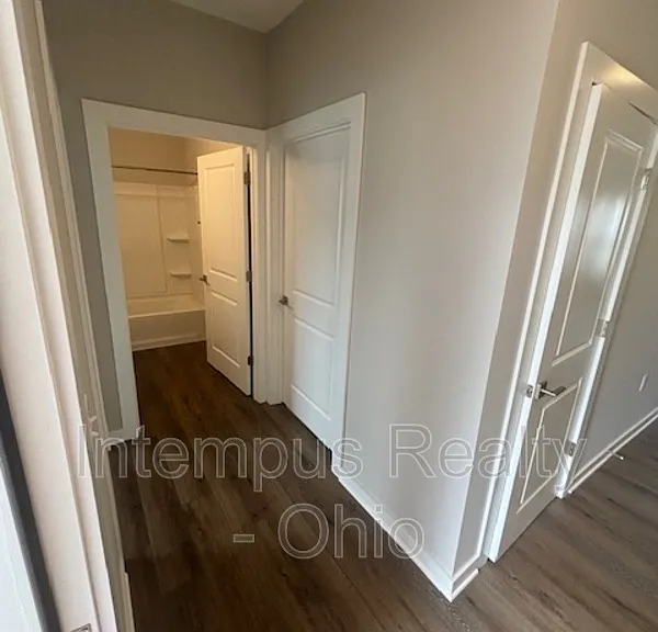 564 Rochdale Run — Photo 4