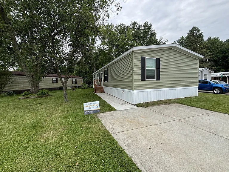 131 Arlington Dr — Photo 9