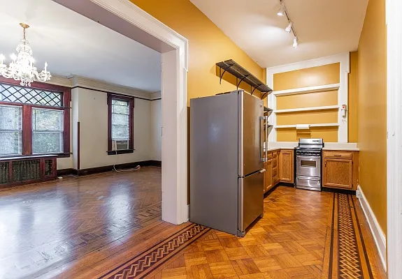 52 Albemarle Pl #1 — Photo 1