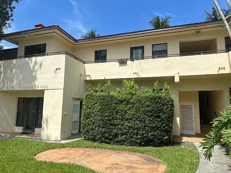 32 Camden Dr #9