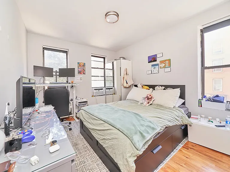 364 W 36th St #3A — Photo 4