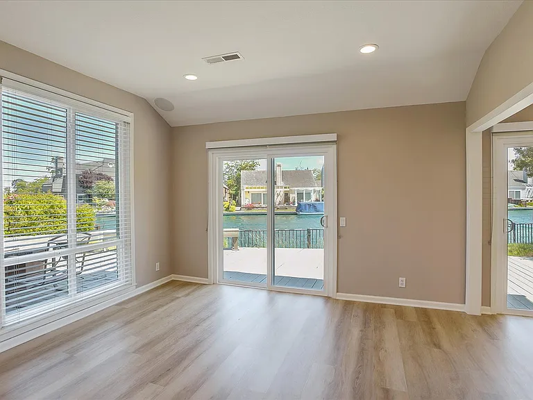 608 Mystic Ln — Photo 19