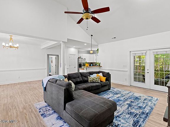 5th image of 1715 Chadwick Shores Drive
