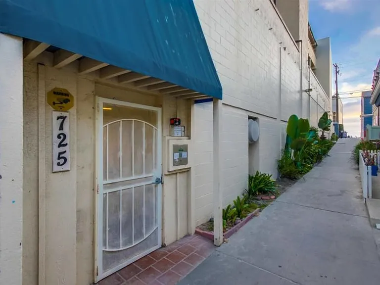 725 Redondo Ct — Photo 6