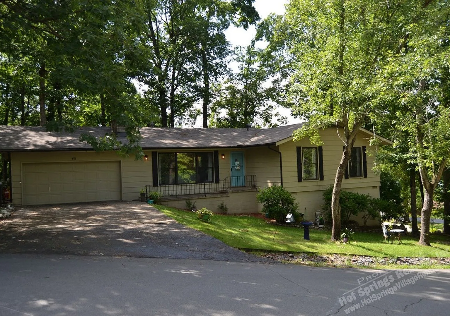 Lake DeSoto Area | Home |Unfurnished — Photo 1