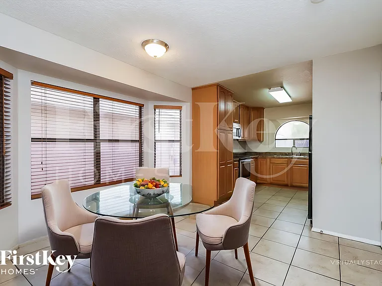 6410 W Townley Ave — Photo 7