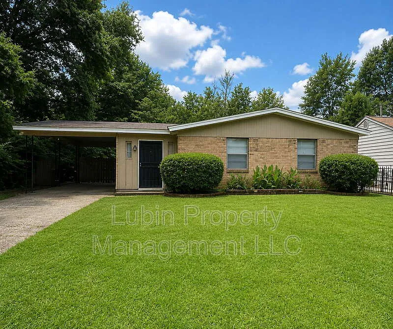 611 Benham Ave