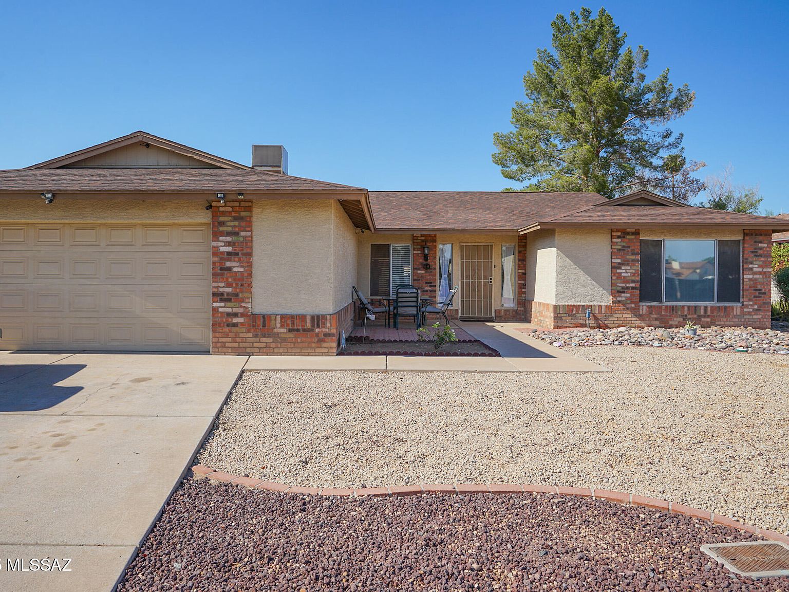 10058 W Campbell Ave