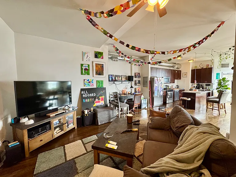 1574 N Milwaukee Ave #3W — Photo 13