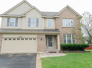 26331 W Whispering Woods Cir, Plainfield, IL 60585